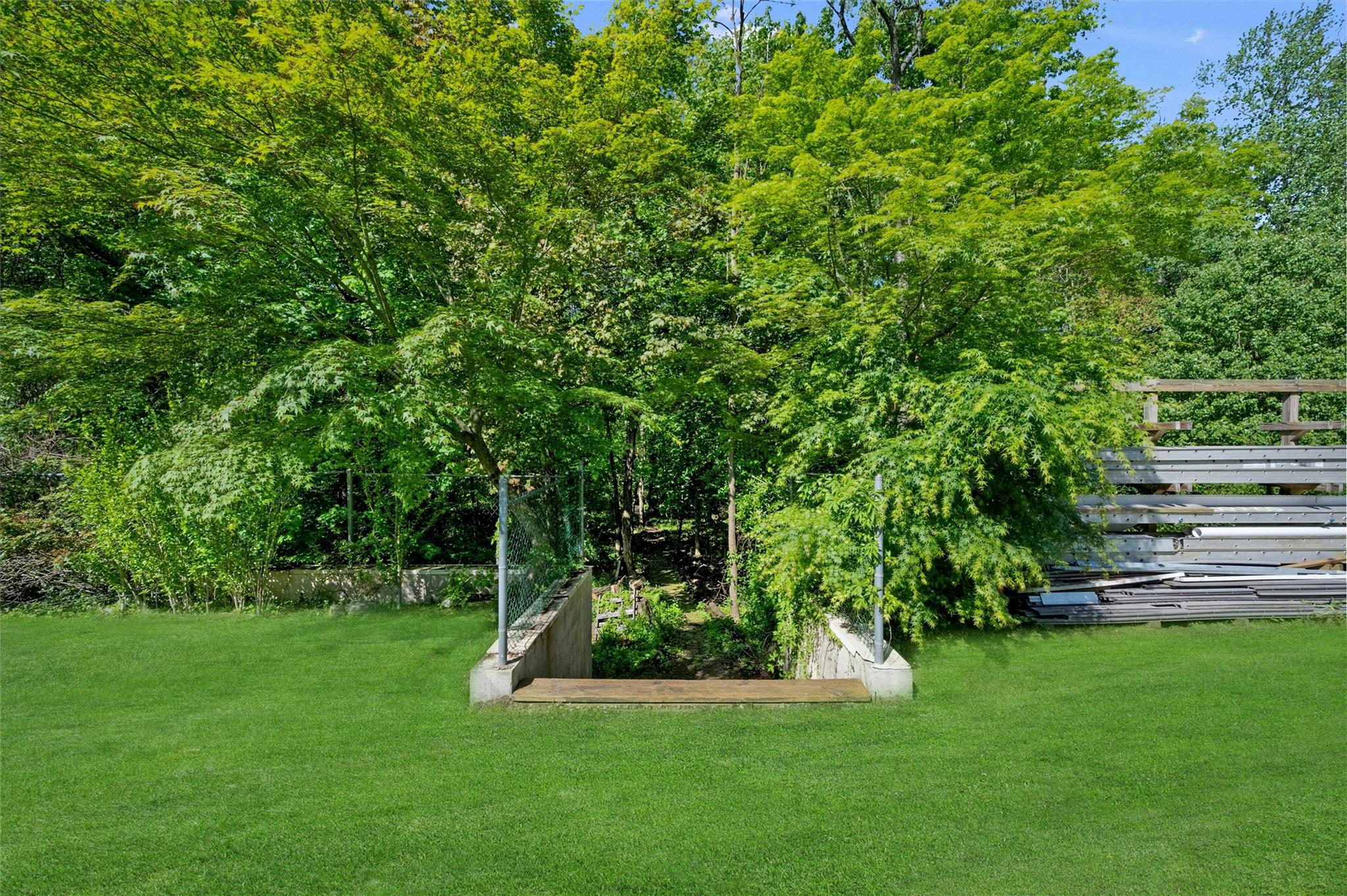77 Greenwood Lane, White Plains, New York image 37