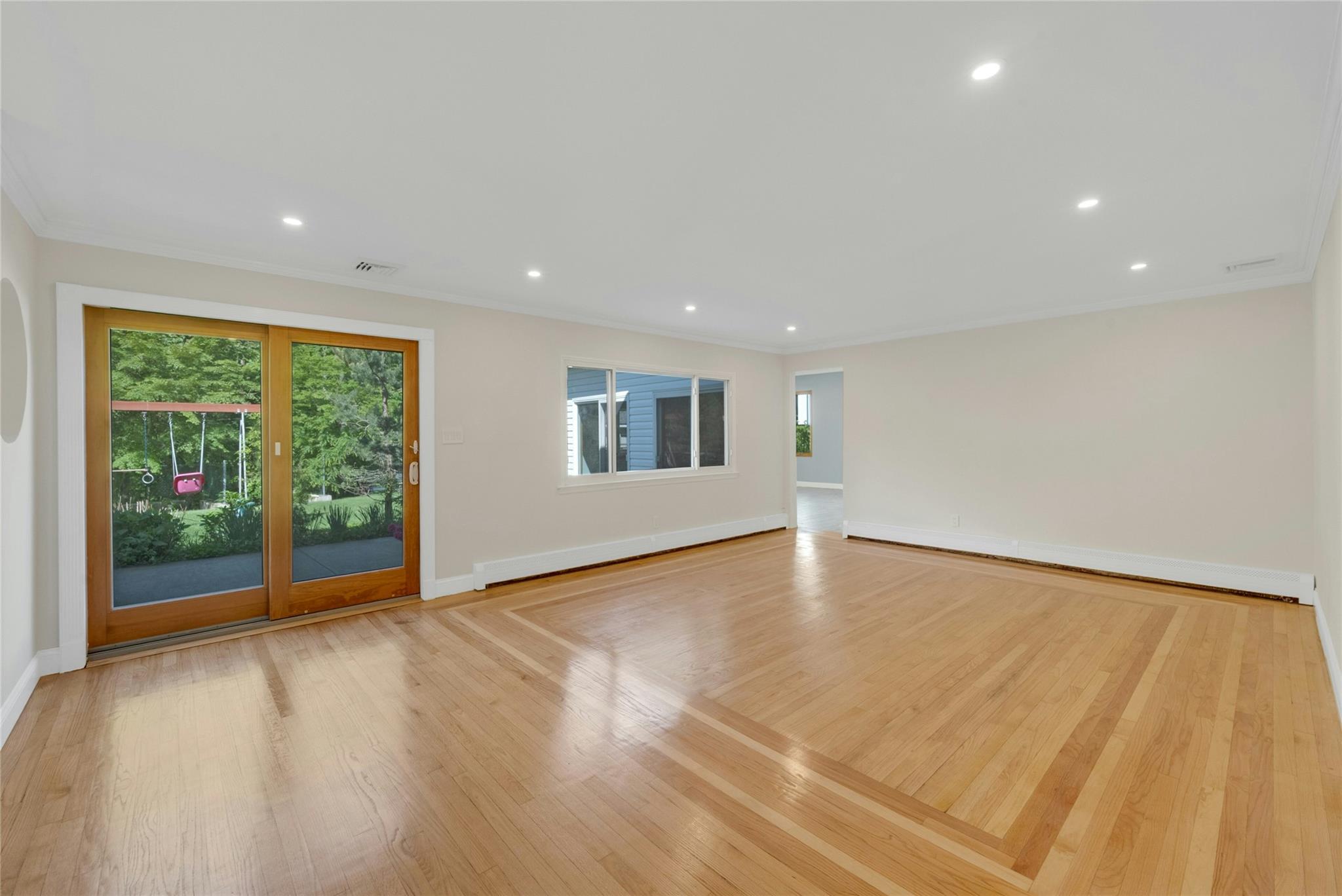 77 Greenwood Lane, White Plains, New York image 4
