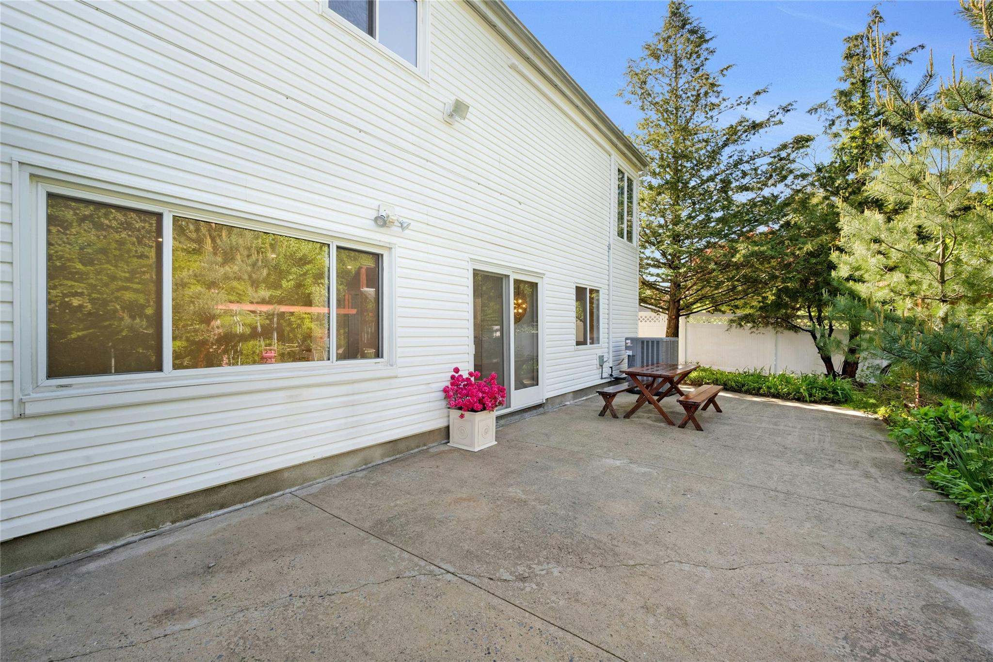 77 Greenwood Lane, White Plains, New York image 32