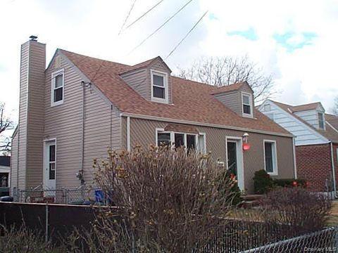 Photo of 278 Dogwood Road, Valley Stream, NY 11580 (MLS # 983056)