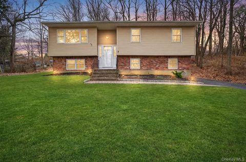 Homes For Sale - 28 Olympus Road<br/> Highland Mills, NY 10930