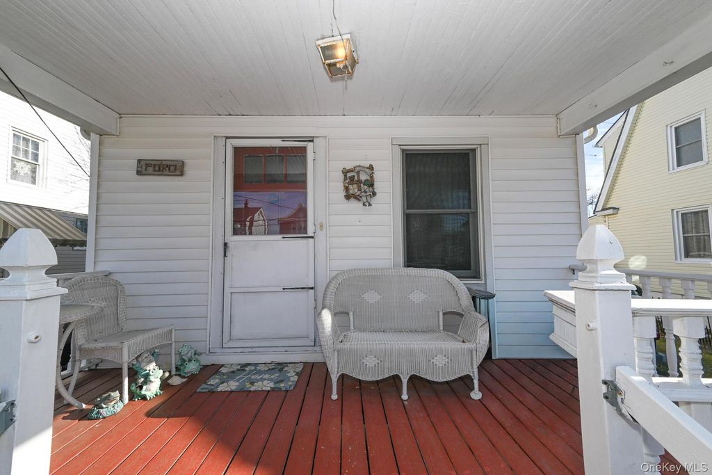 Photo of 165 Cochran Place, Valley Stream, NY 11581 (MLS # 950668)