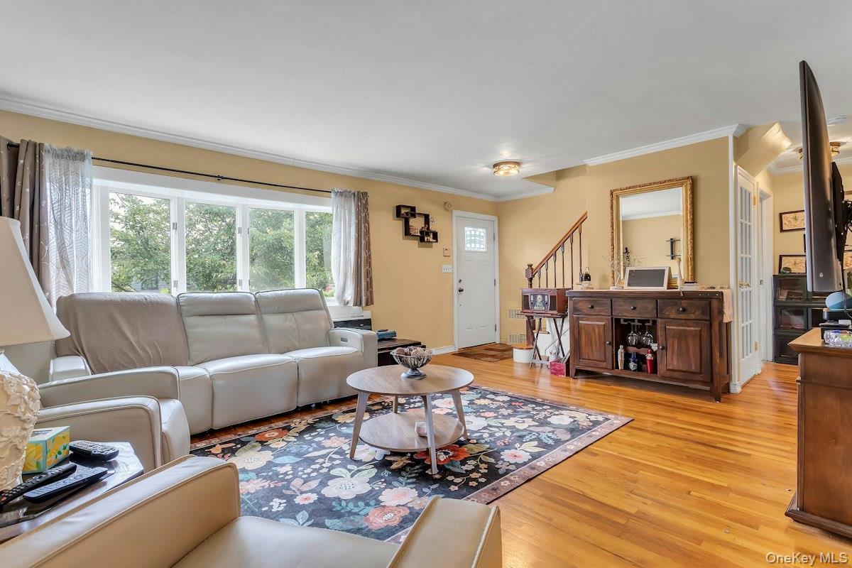 8 N Summit Drive