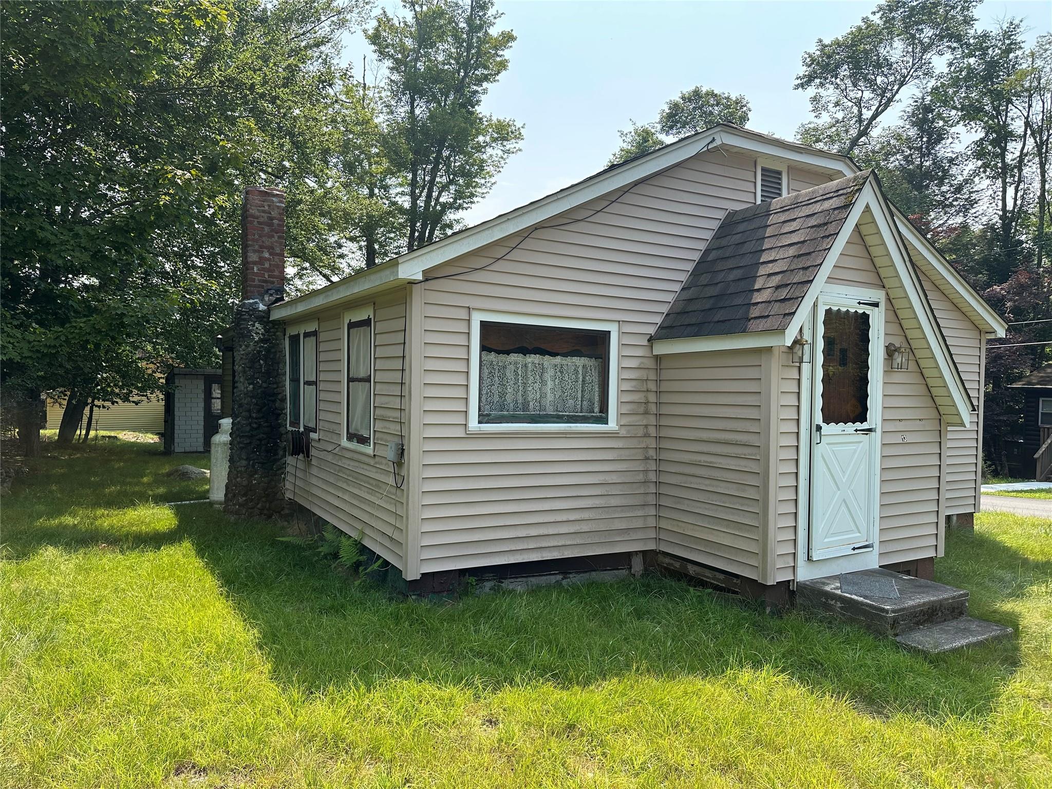 13 E Pierce Avenue