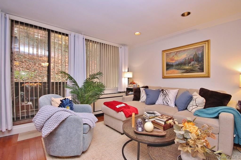 1374 Midland Avenue 101