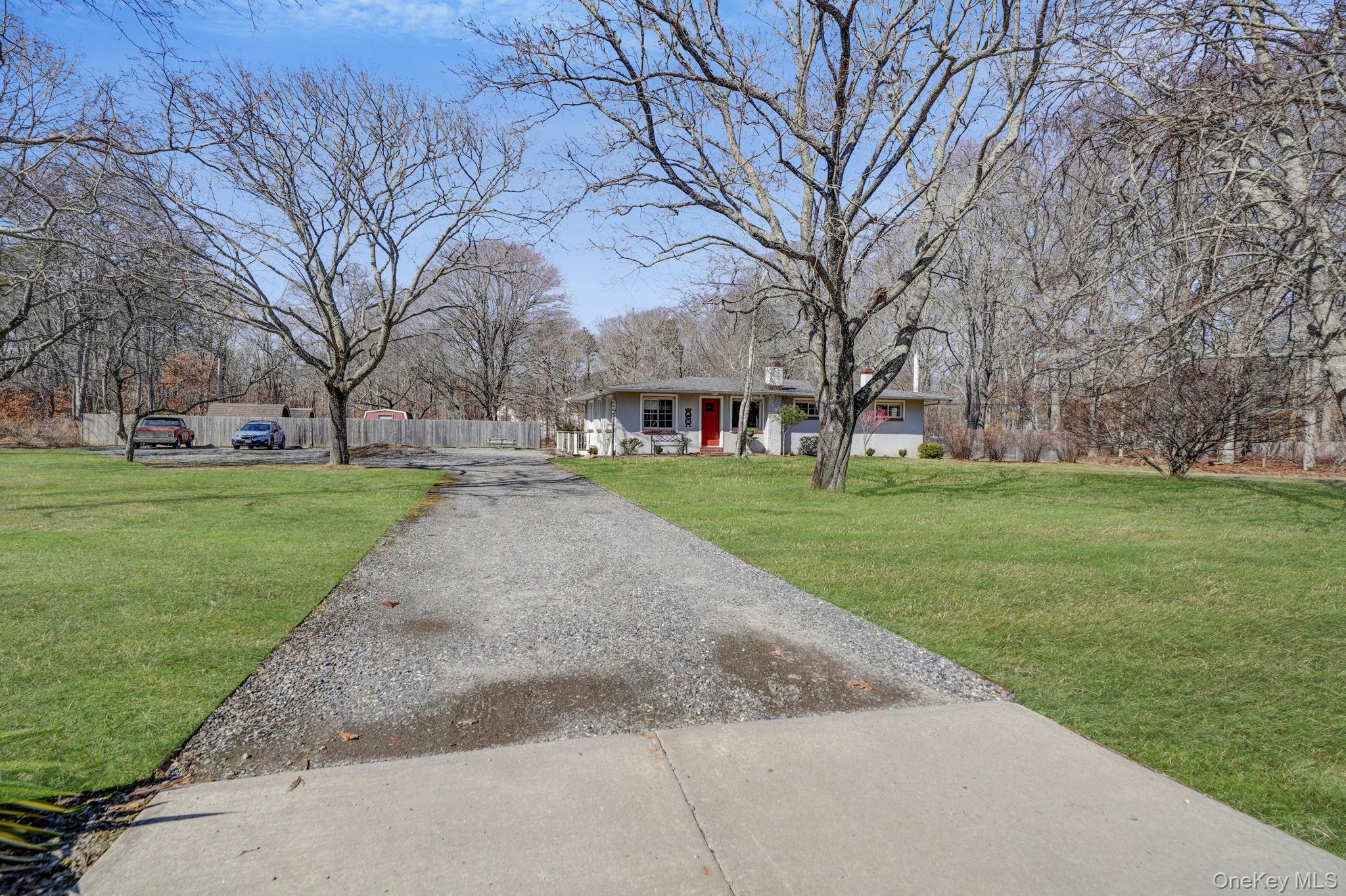 146 Halsey Manor Road