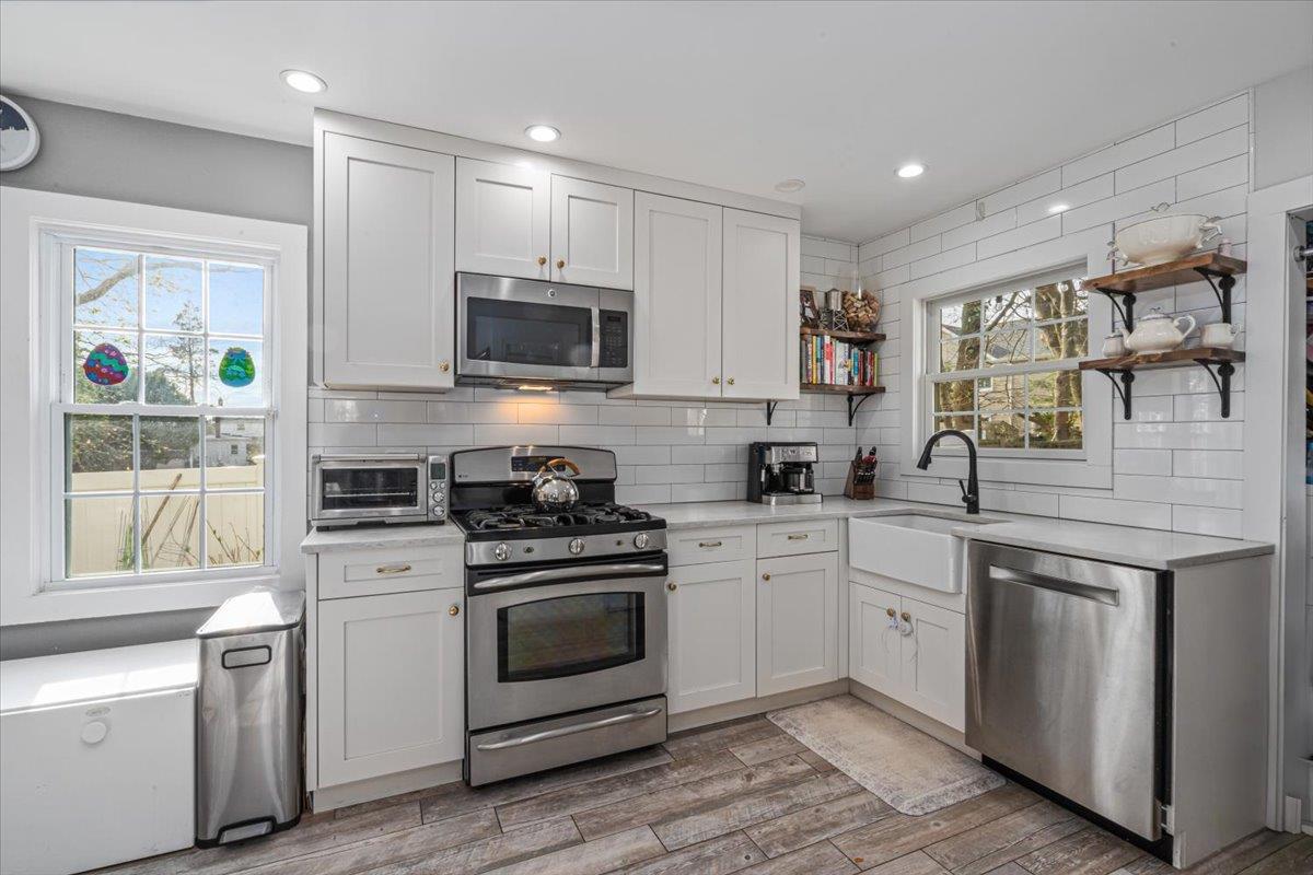 4 2nd Street, Glenwood Landing, New York image 5