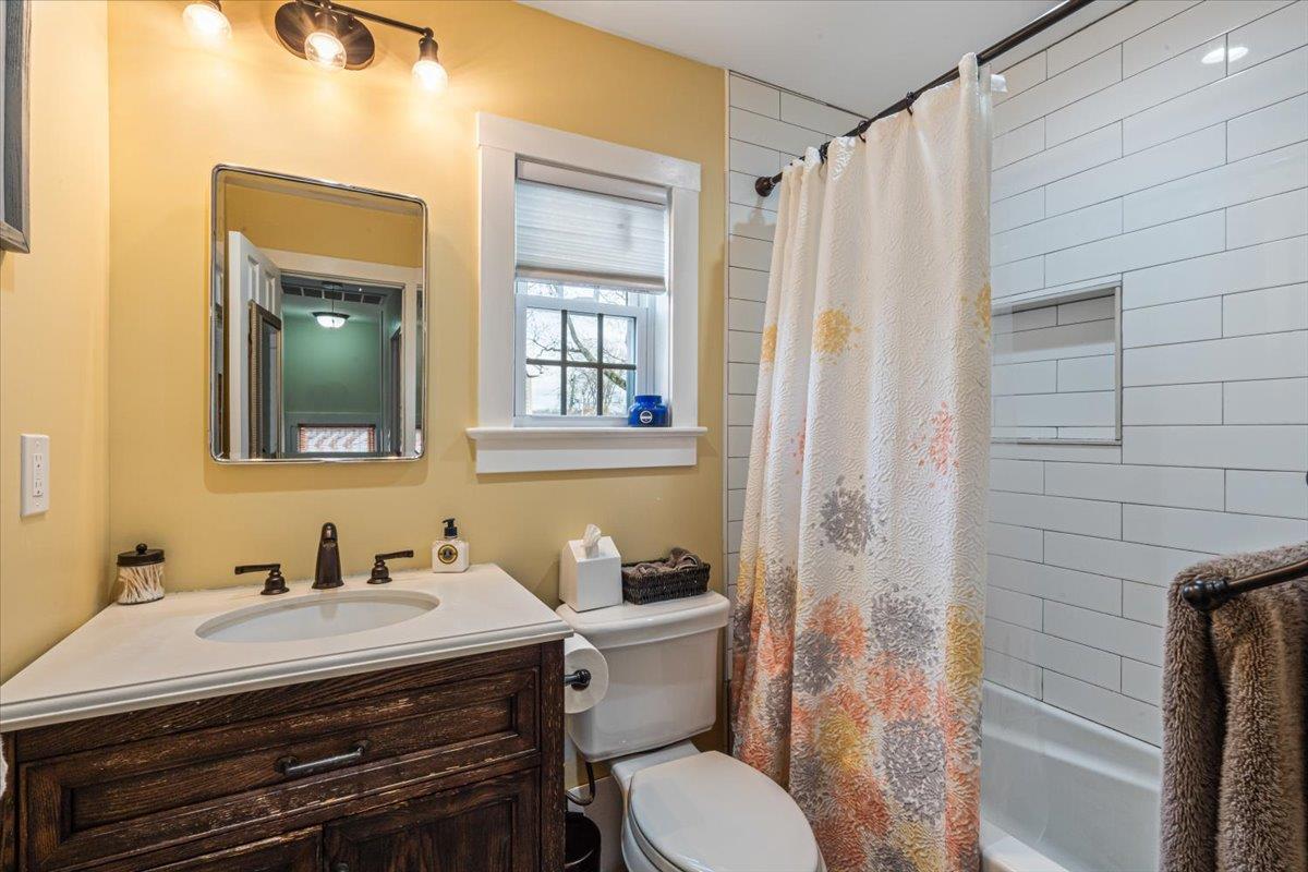 4 2nd Street, Glenwood Landing, New York image 9