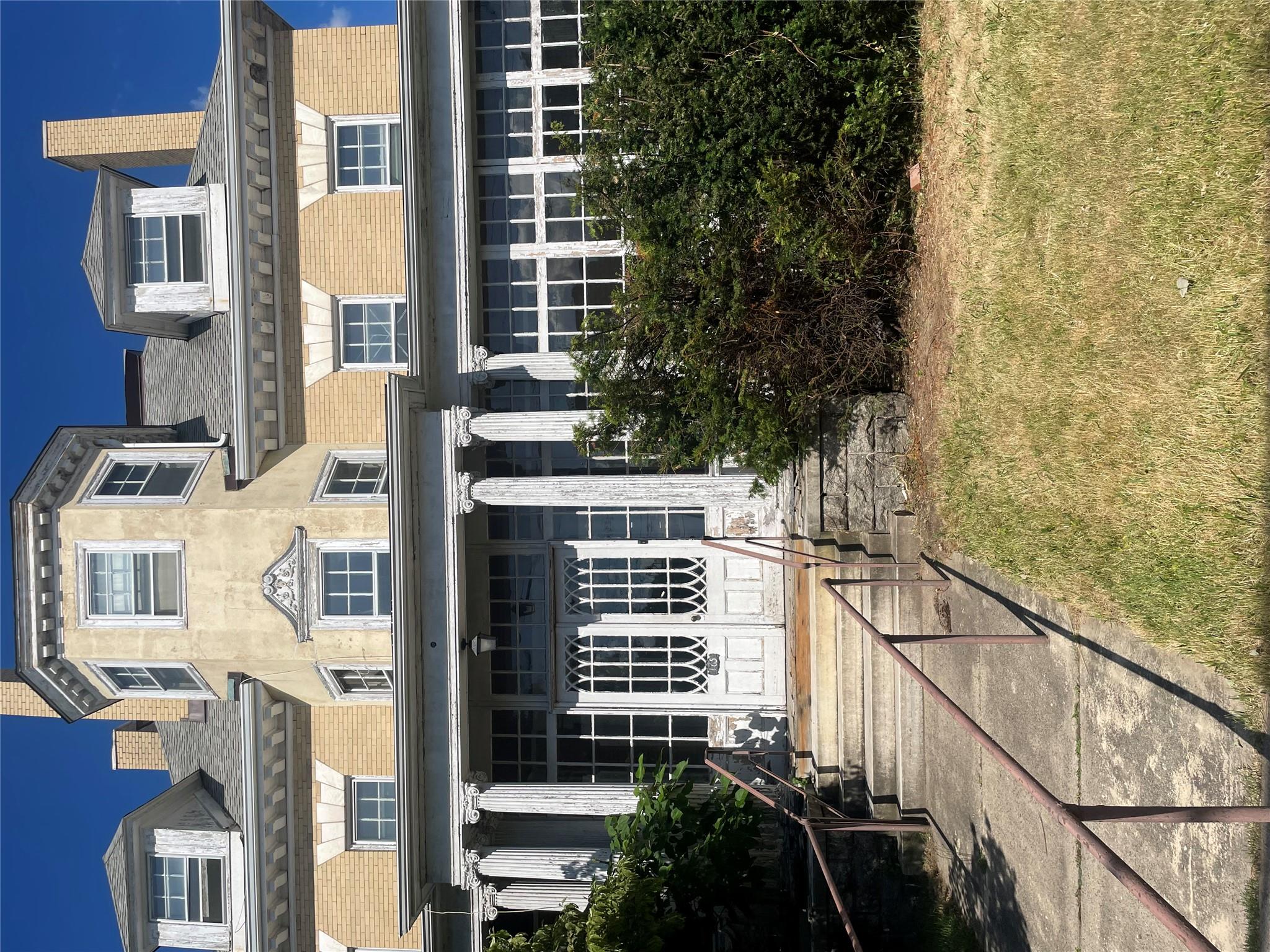 Property for Sale at Summit Avenue, Mount Vernon, New York - Bedrooms: 10 
Bathrooms: 8  - $1,749,000