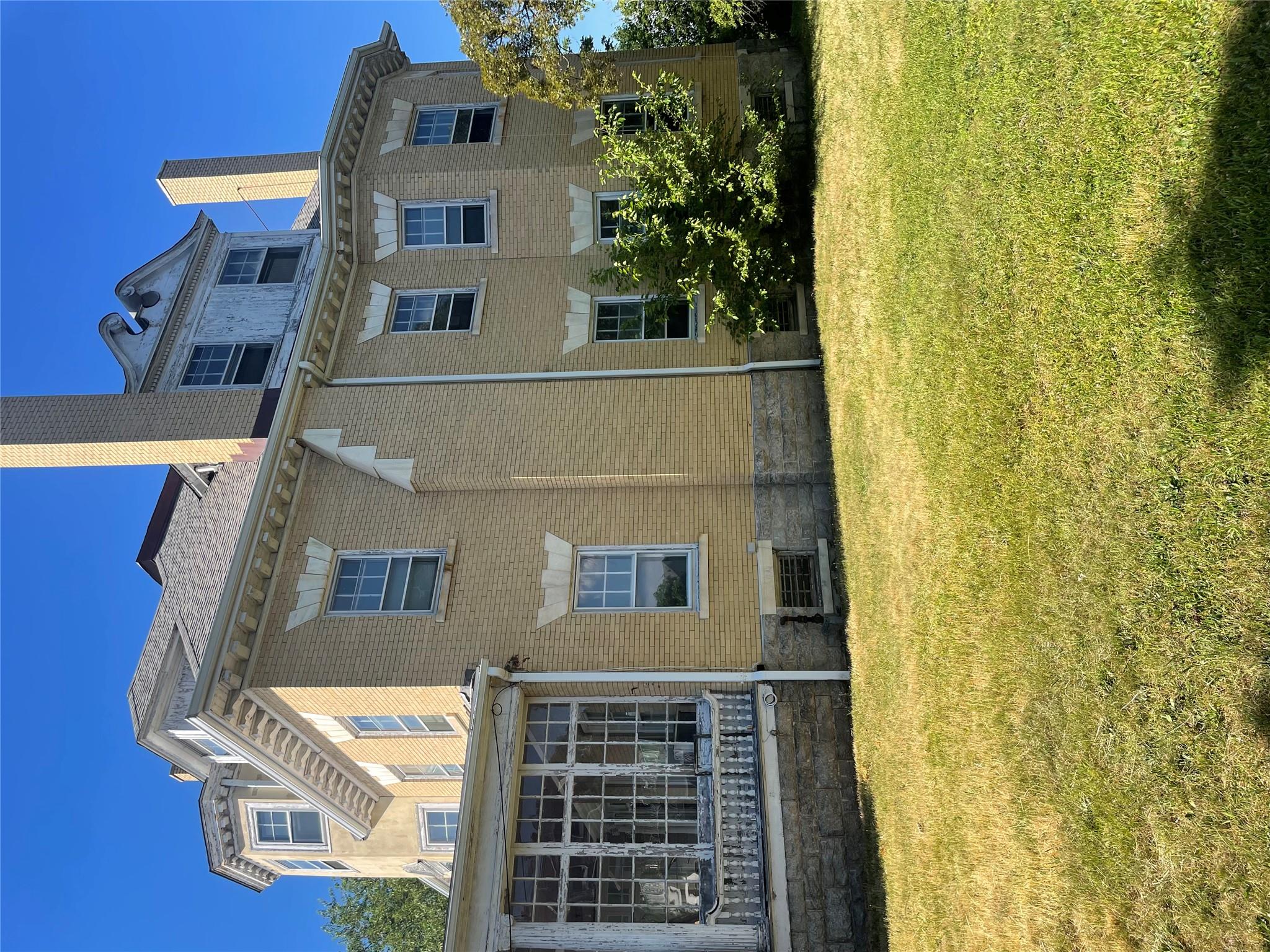 165 Summit Avenue