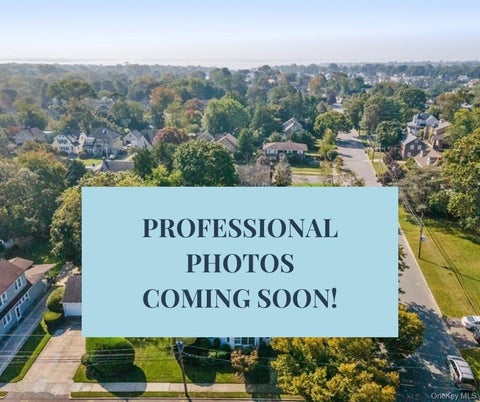 Homes For Sale - 222 Jerusalem Avenue<br/> Massapequa, NY 11758