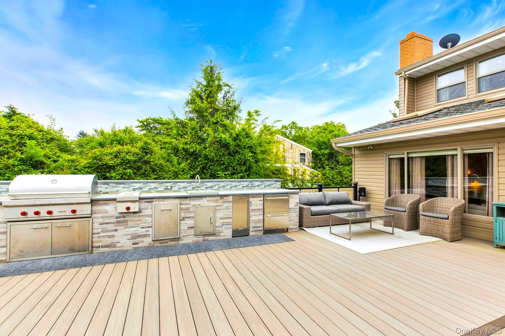 9 Hill And Tree Court