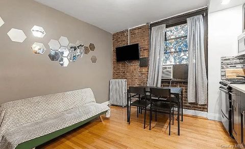 21-37 33rd Street 1E Astoria NY 11103