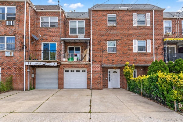 15103 82ND ST, HOWARD BEACH, NY 11414 - Image 0d77b38b98534be4e98af5b5d3c82b1c/3155307340