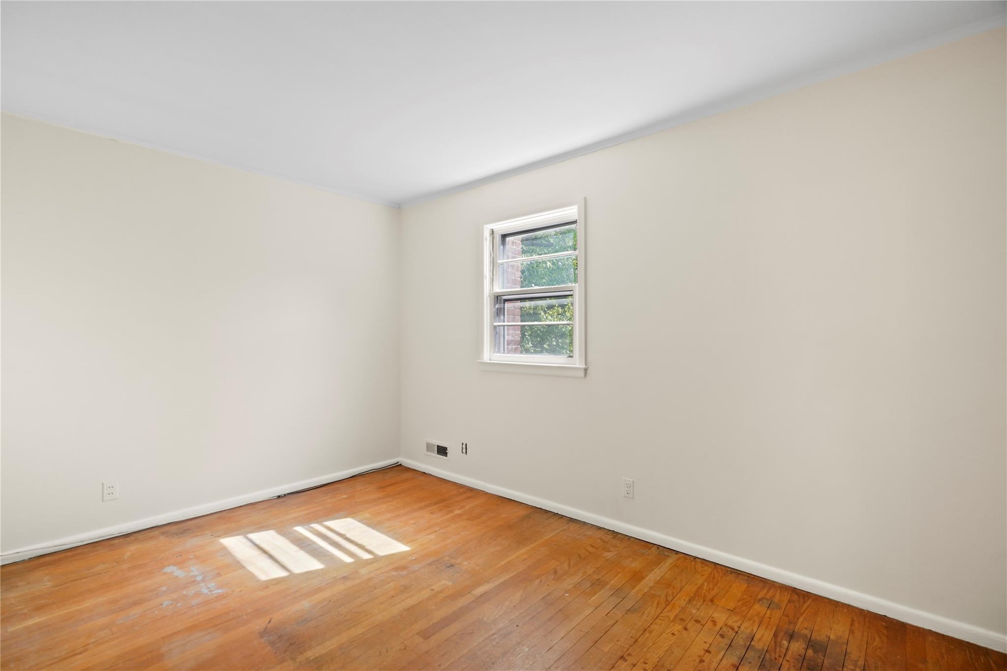 31 Westwood Avenue, New Rochelle, New York image 10