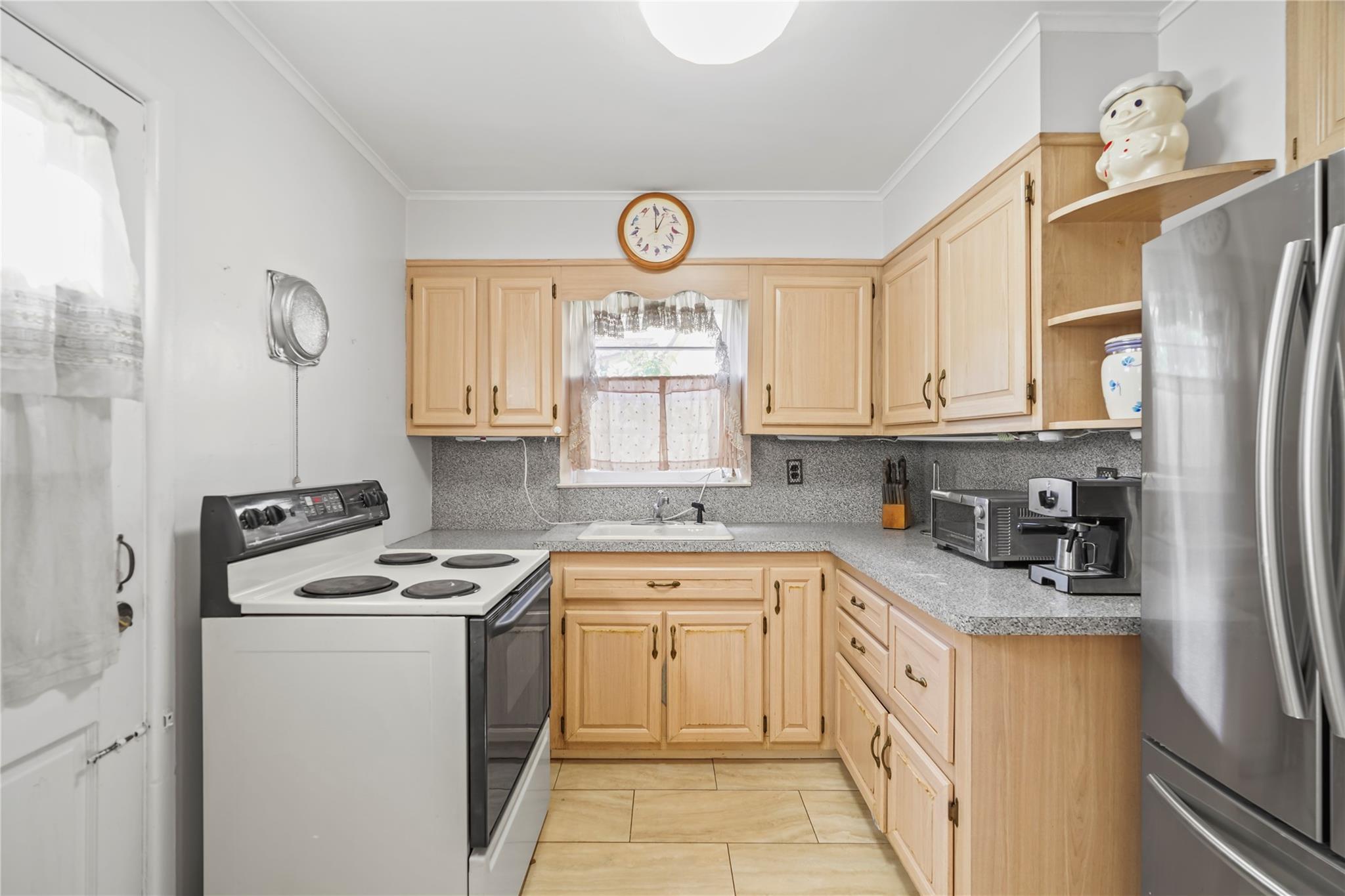 31 Westwood Avenue, New Rochelle, New York image 8