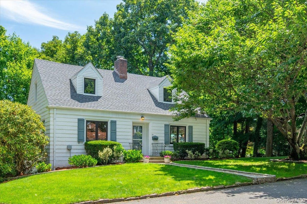 Photo of 55 Argyle Road, Scarsdale, NY 10583 (MLS # 1024181)