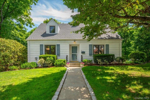 Homes For Sale - 55 Argyle Road<br/> Scarsdale, NY 10583