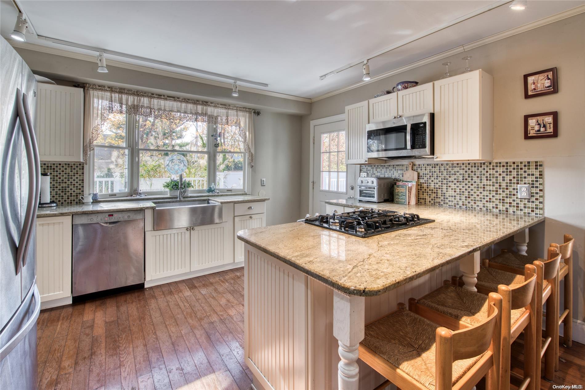 107 Jessup Avenue Ave, Quogue, New York image 4