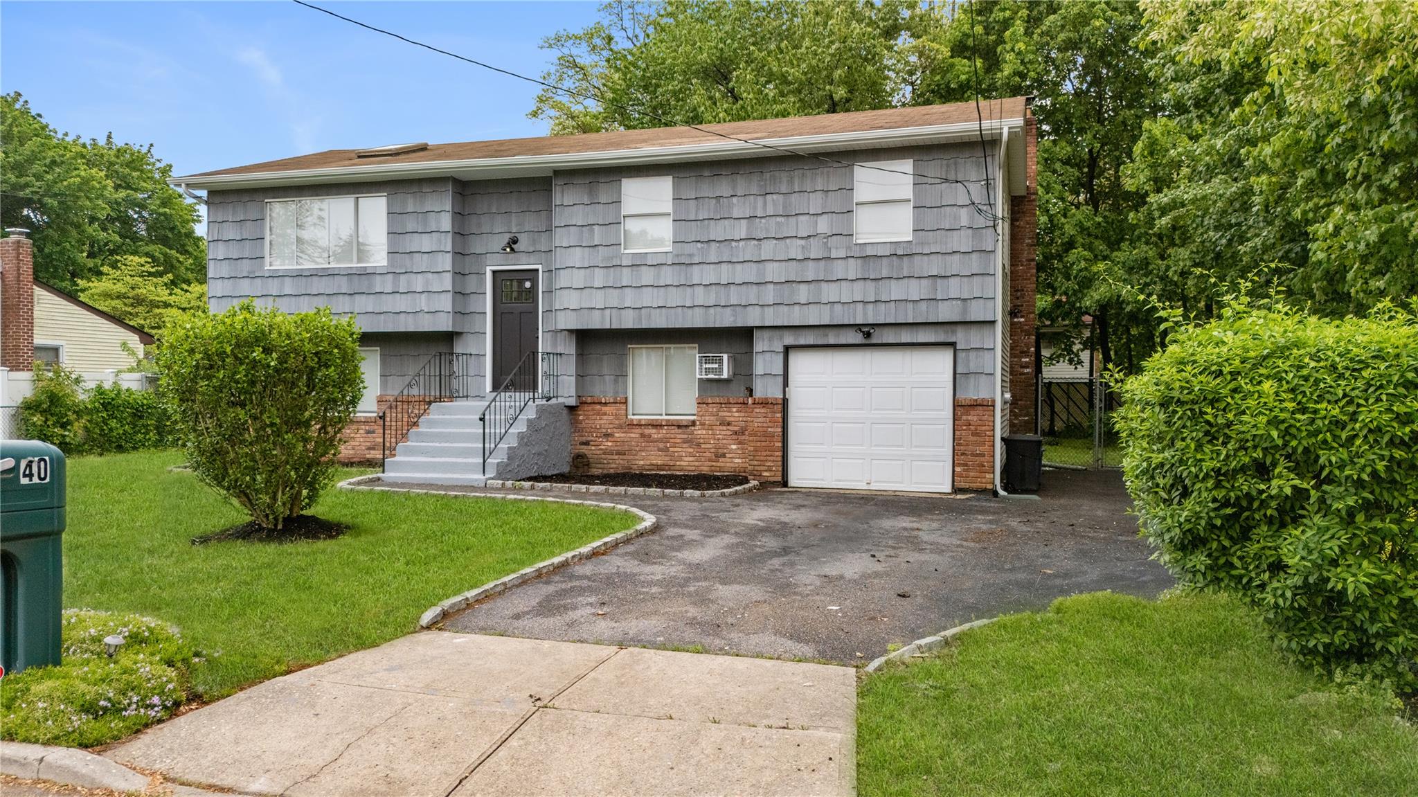 40 S 29th Street, Wyandanch, New York image 2