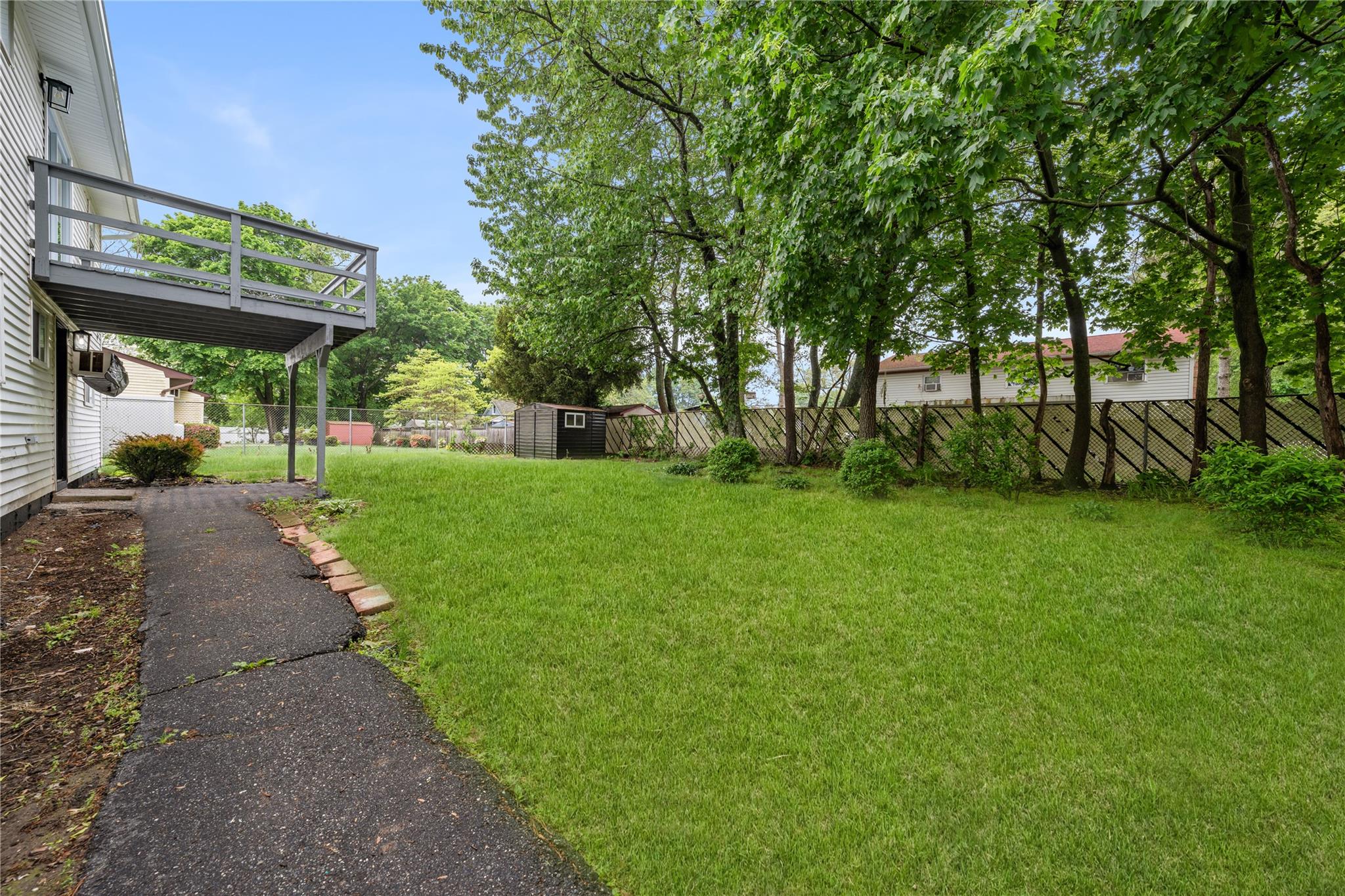 40 S 29th Street, Wyandanch, New York image 26