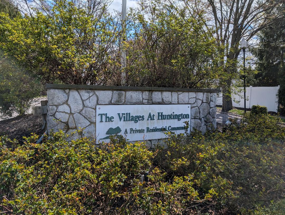 115 Barrett Circle, Melville, New York image 14