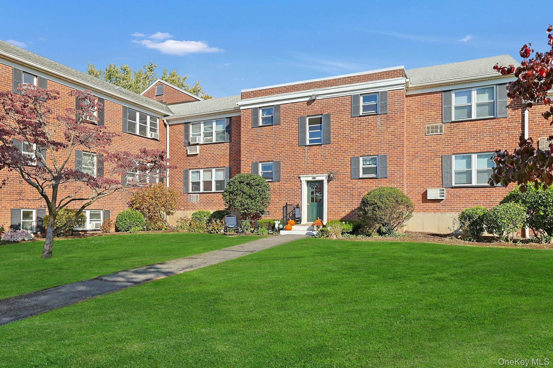 123-3 South Highland Avenue B3