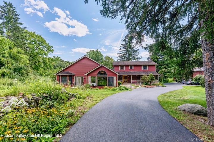97 Leslie Road