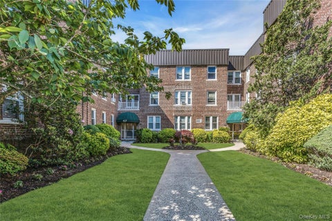 Homes For Sale - 185 Atlantic Avenue #A3<br/> Lynbrook, NY 11563