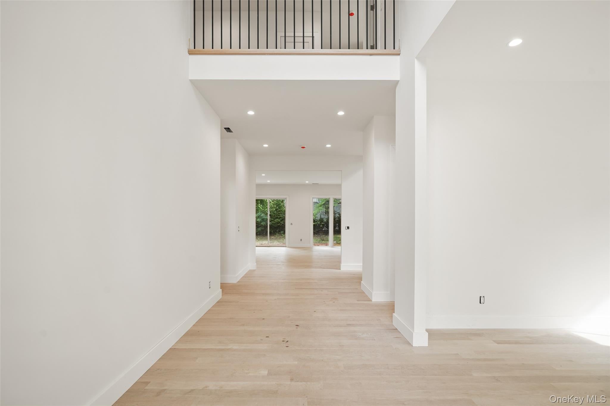 8 Crest Lane