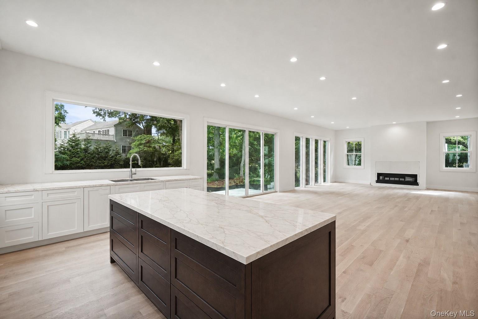 8 Crest Lane
