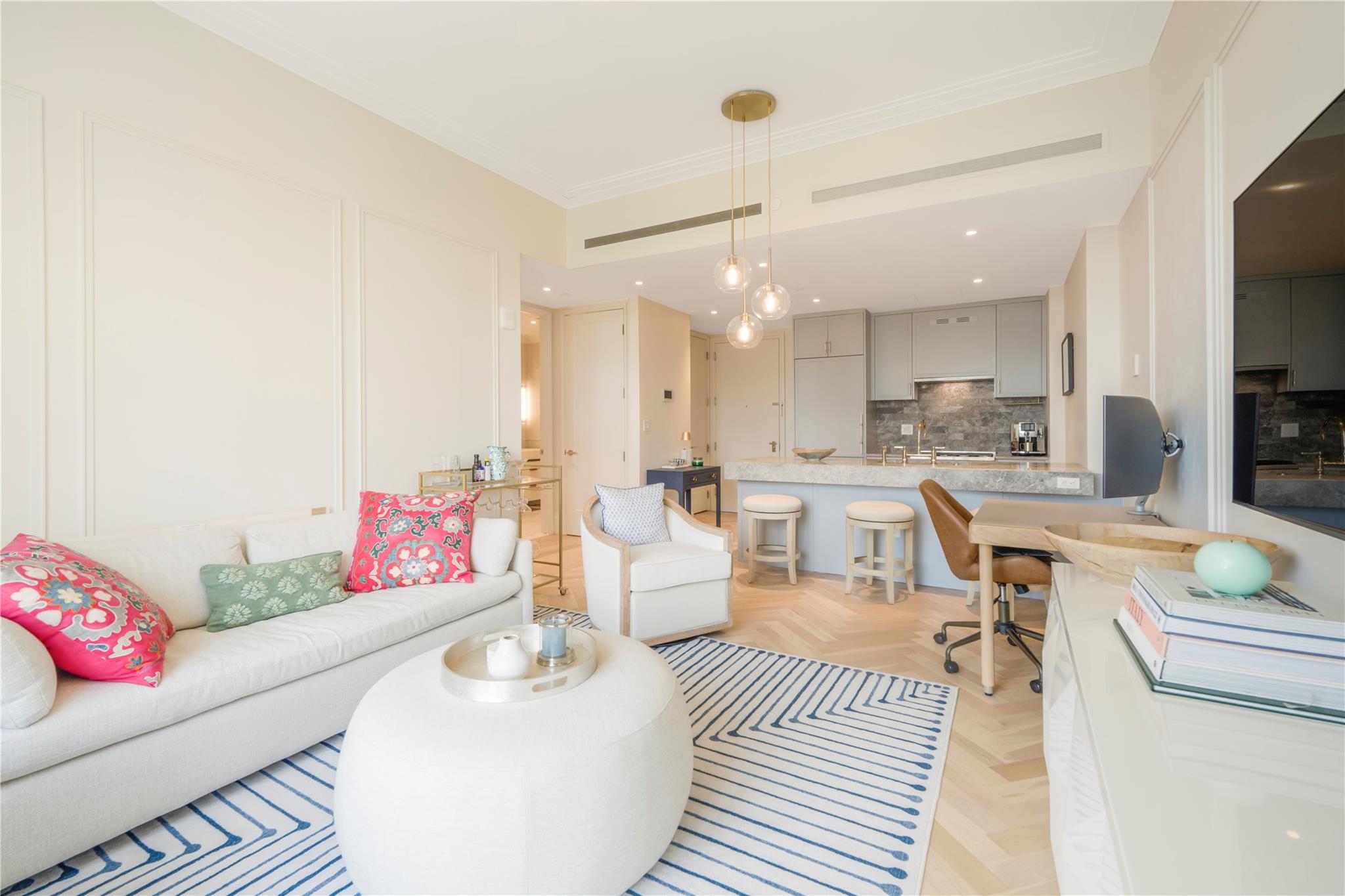 250 E 21st Street 9D