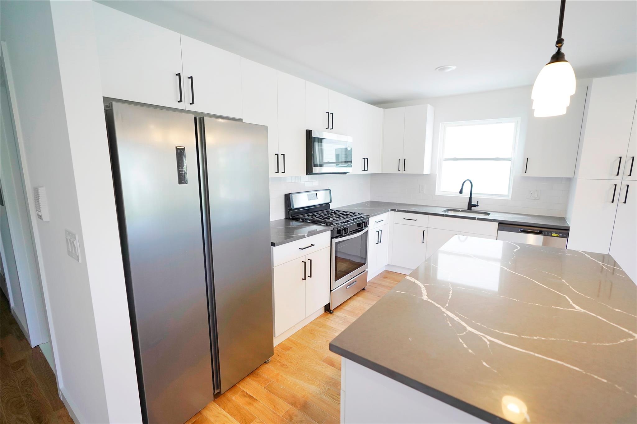 728 Seaport Drive