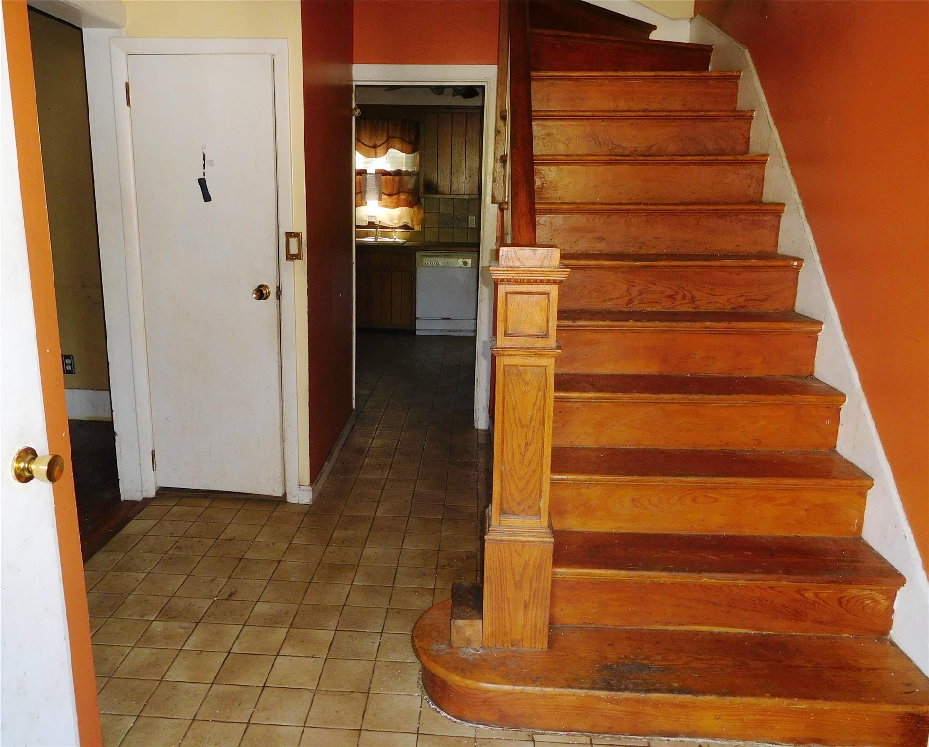 54 S Stone Avenue, Elmsford, New York image 11