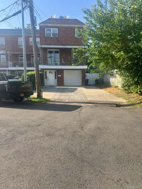 Apartment For Rent - 25023 88th Road #2R<br/> Bellerose, NY 11426
