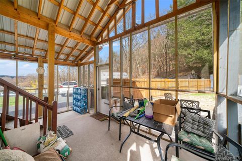 274 Canal Street Ellenville NY 12428