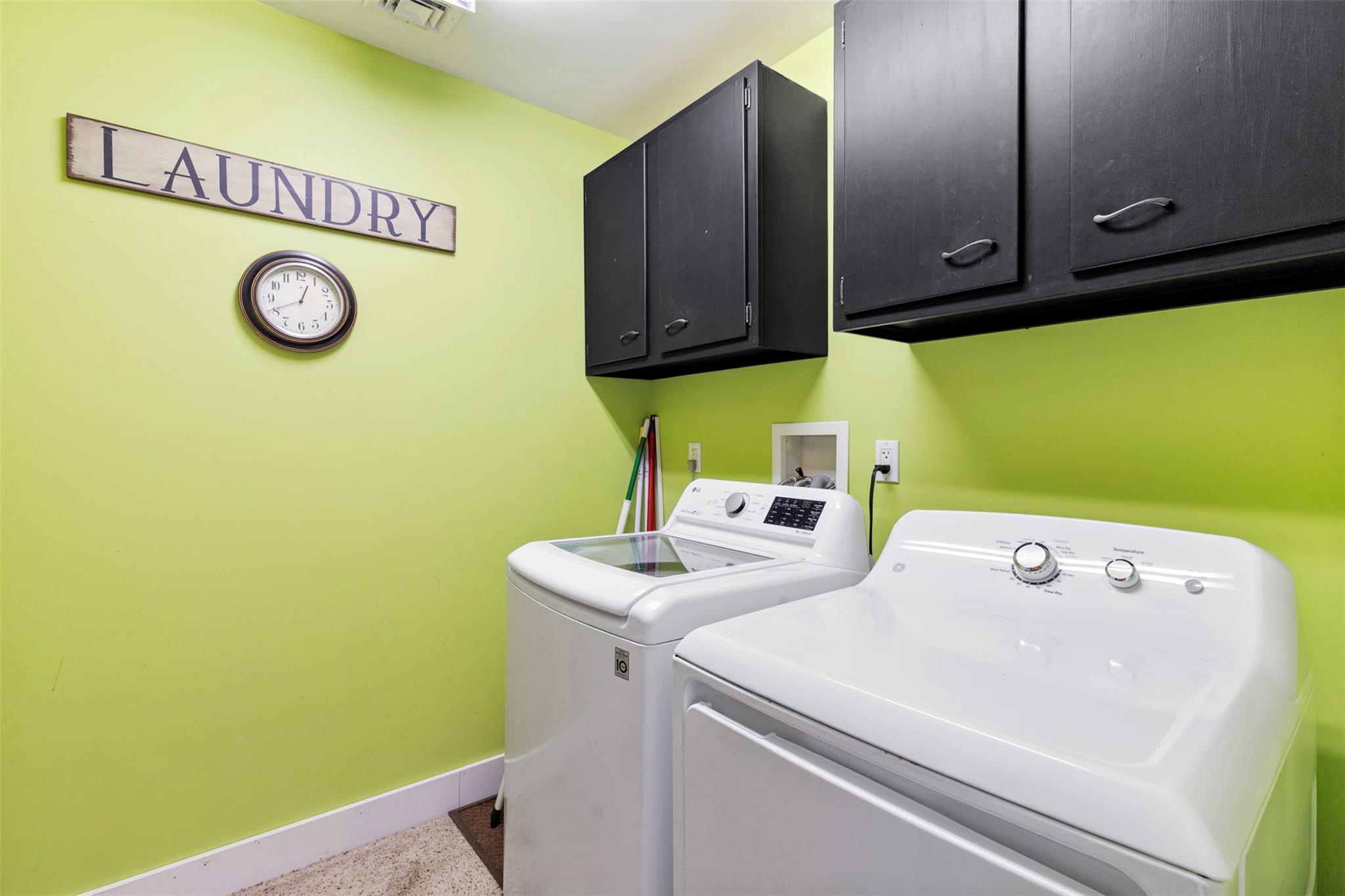 78 E Sunnyside Lane, Irvington, New York image 24