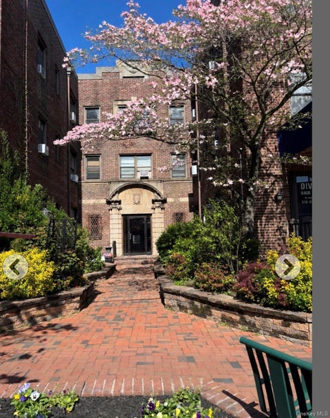Apartment For Rent - 7 Bond St #3J<br/> Great Neck, NY 11021