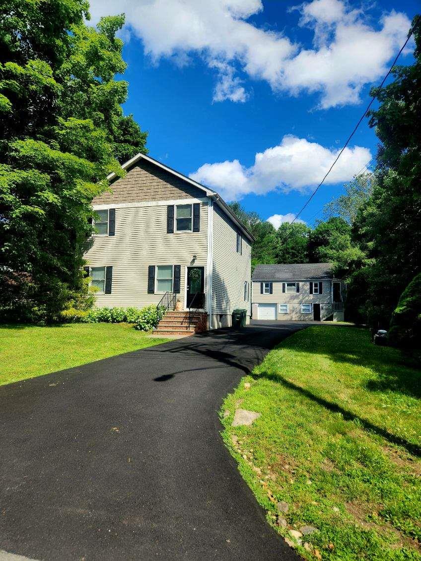 Anderson Road 3A, Katonah, New York - 2 Bedrooms  
1 Bathrooms  
6 Rooms - 