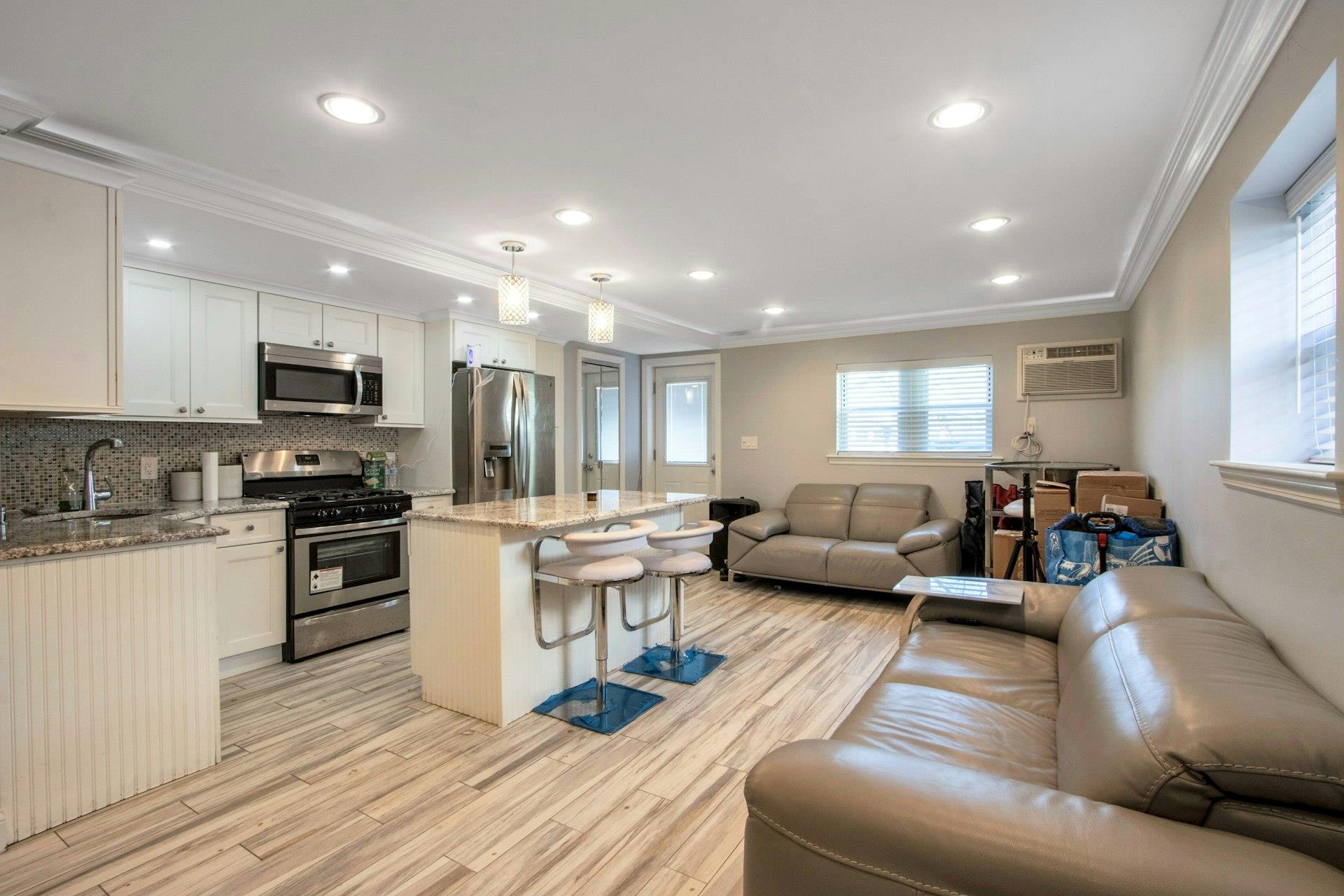 837 Swinton Avenue, Bronx, New York image 18