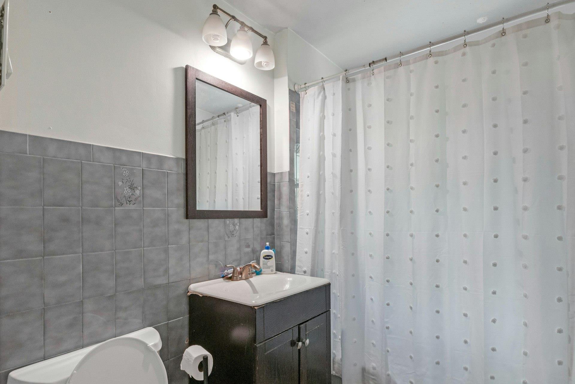 837 Swinton Avenue, Bronx, New York image 13