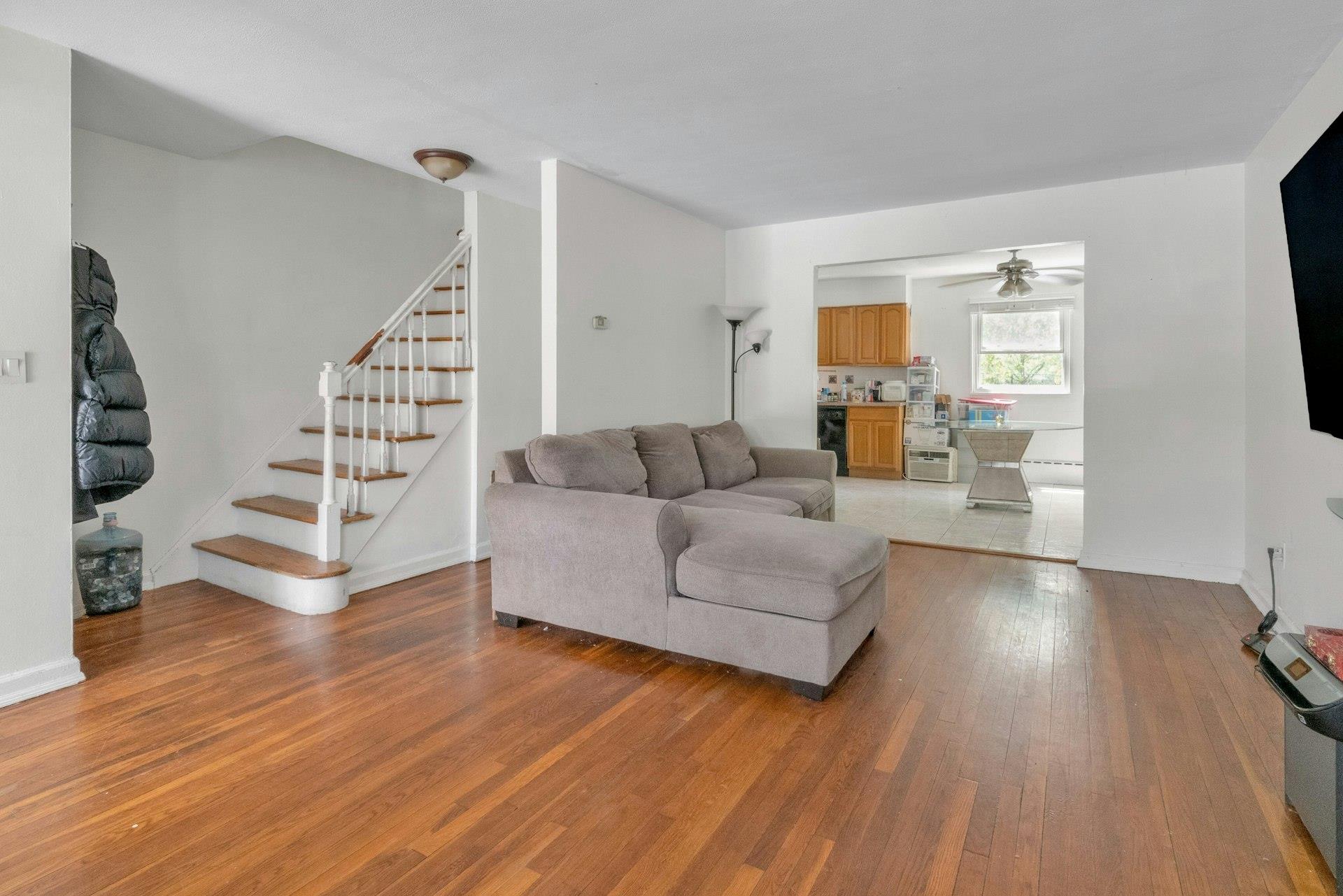 837 Swinton Avenue, Bronx, New York image 6