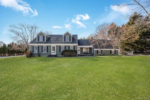 43 Farm Road N Wading River NY 11792