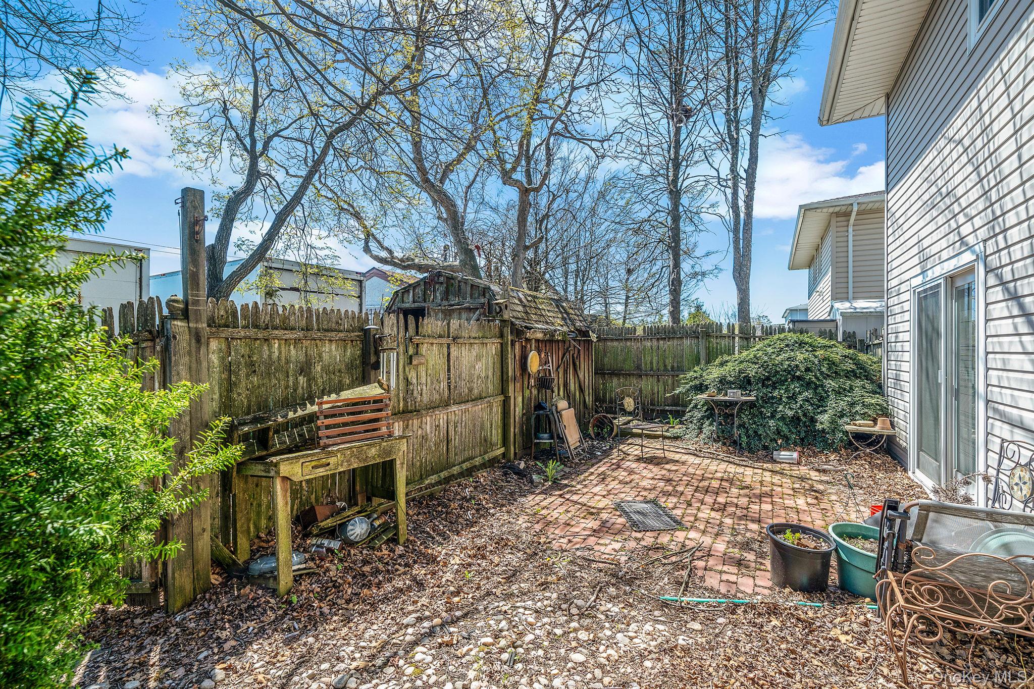 202 N Hickory Street