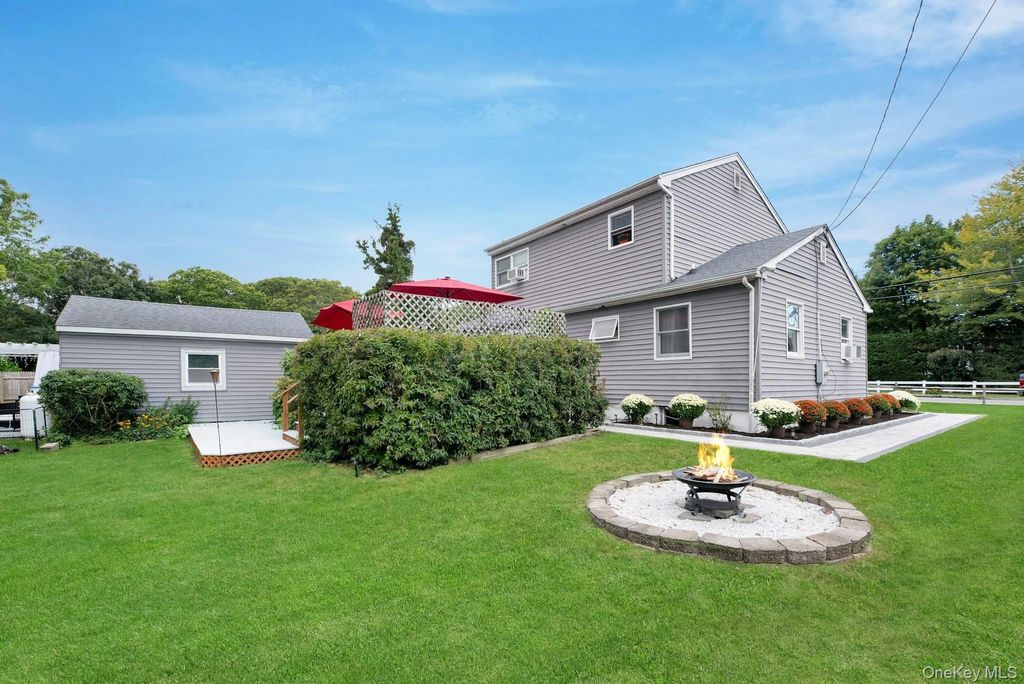 Photo of 70 Fanning Avenue, Hampton Bays, NY 11946 (MLS # 928435)