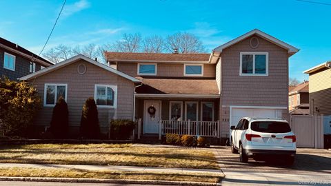 320 Roosevelt Avenue Massapequa Park NY 11762