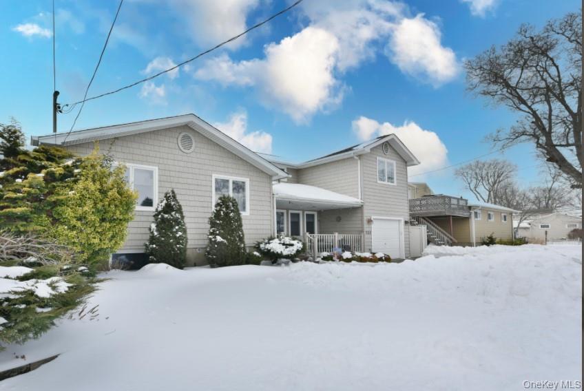 320 Roosevelt Avenue