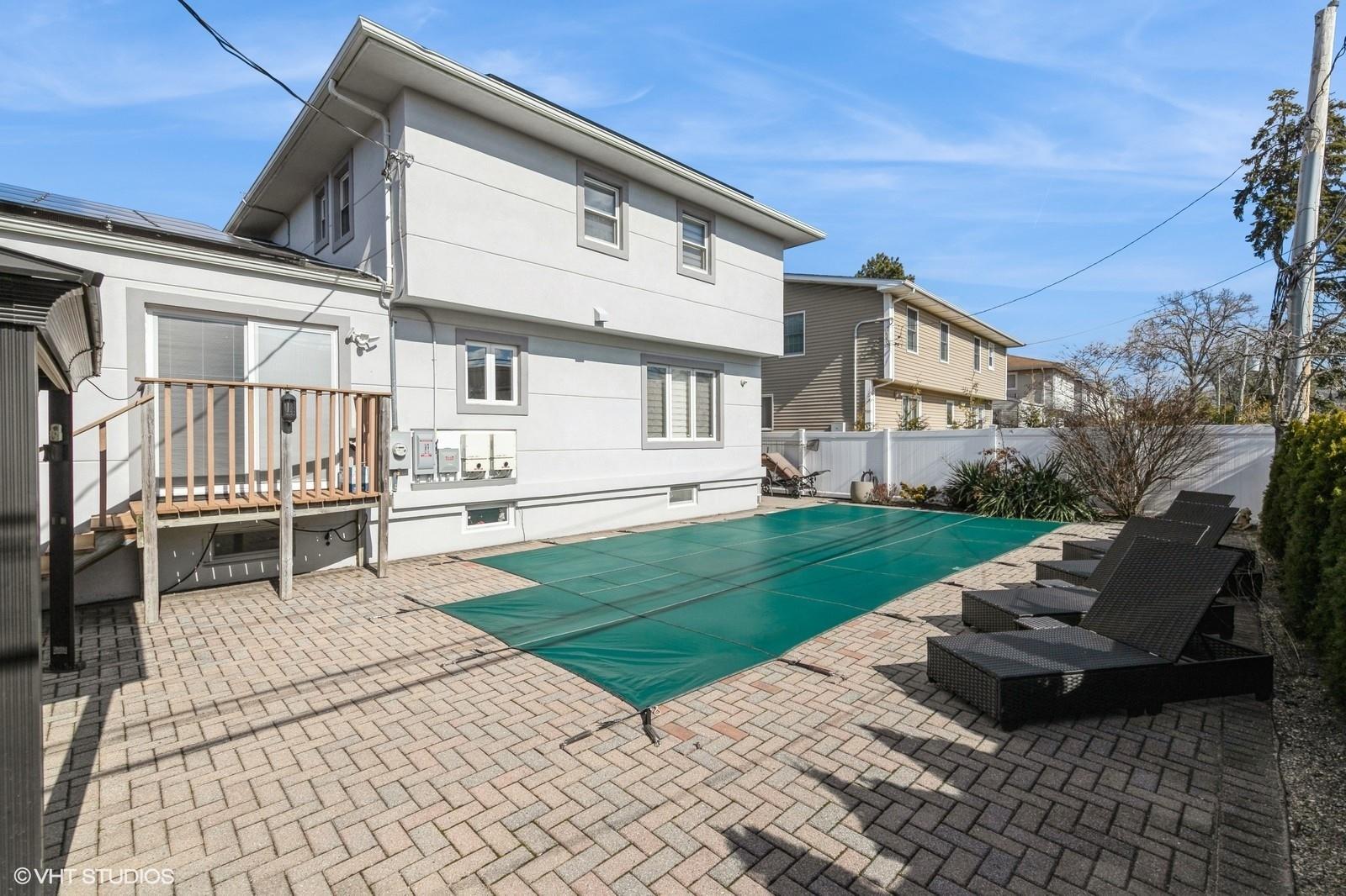 700 Sherwood Street, North Woodmere, New York image 33