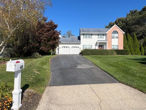 Photo of 48 Windcrest Drive, Manorville, NY 11949 (MLS # 932969)