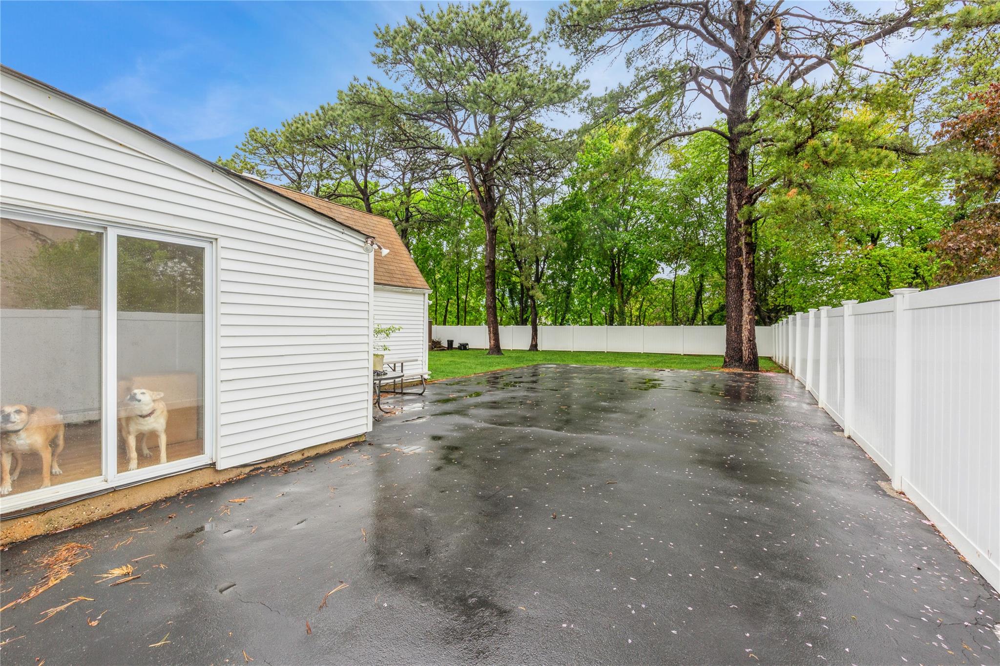 291 Southaven Avenue, Medford, New York image 8